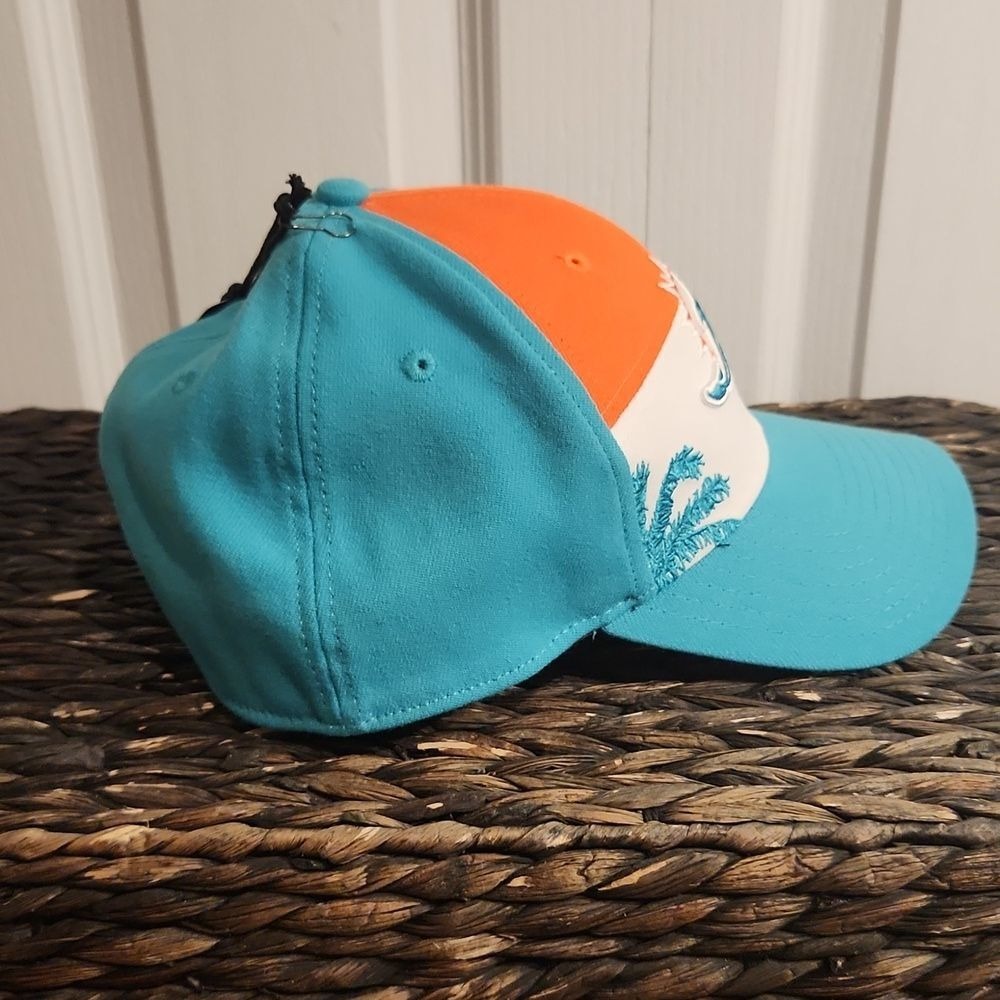 NWT Miami Dolphins Draft 39Thirty New Era Flex Fit Baseball Hat M/L Football NFL - Picture 4 of 7